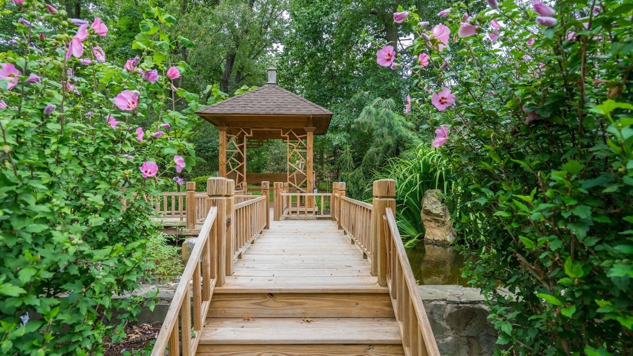 Photo of Outdoor in Old Westbury