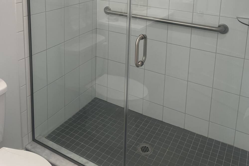 Photo of Bathroom in South Kortright