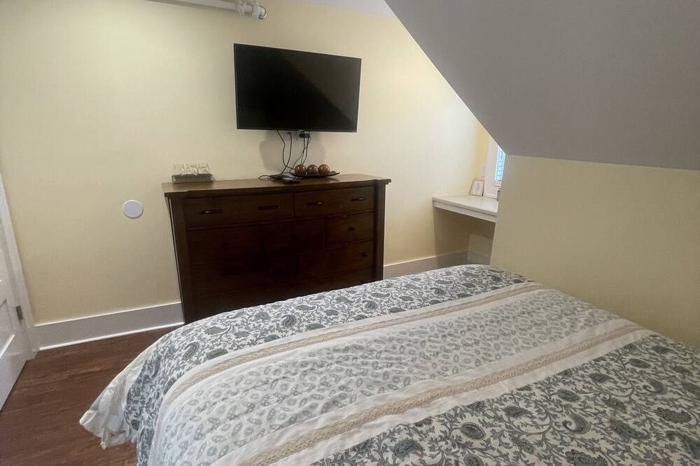 Photo of Bedroom in South Kortright