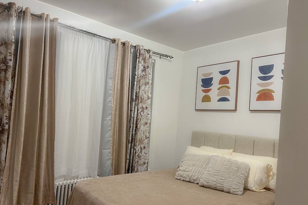 Photo of Bedroom in Queens