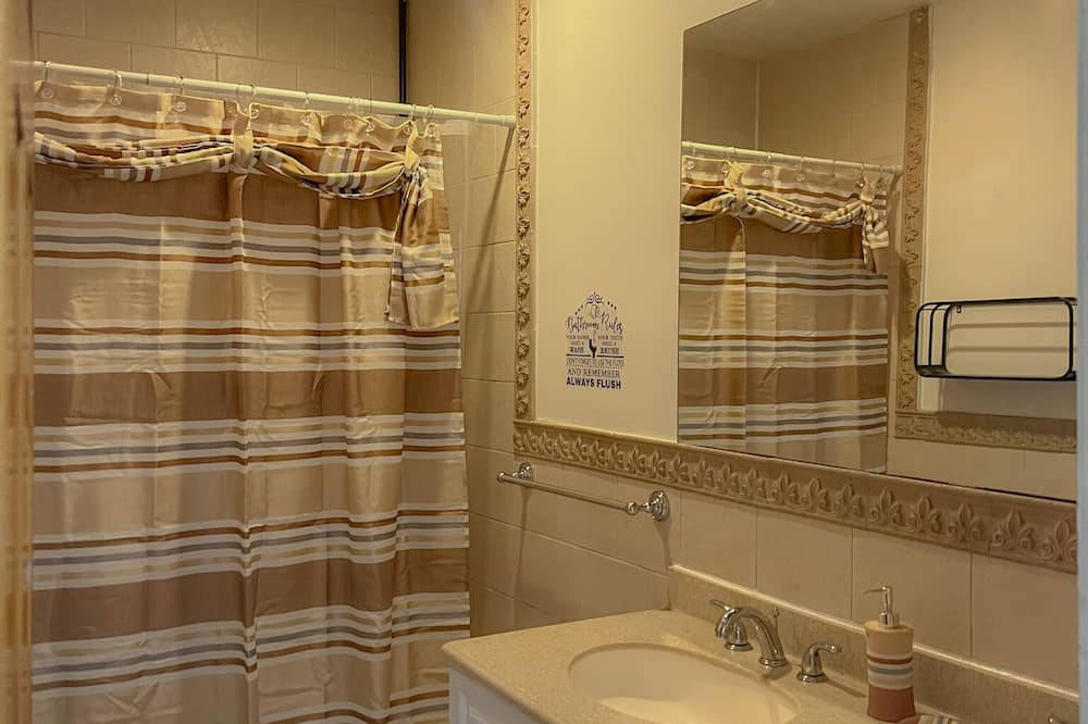 Photo of Bathroom in Queens