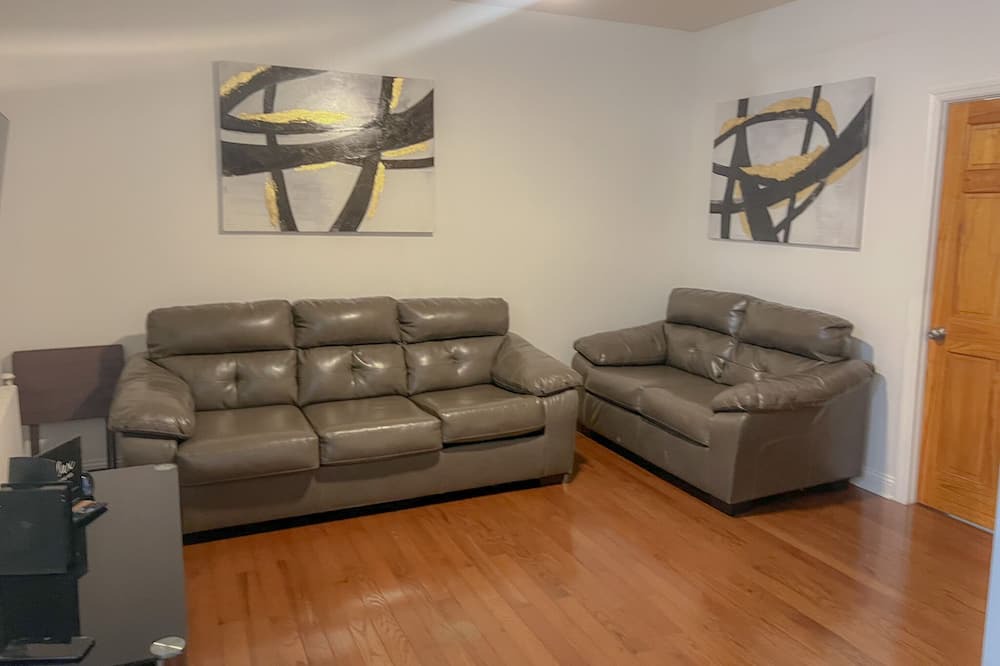 Photo of Livingroom in Queens