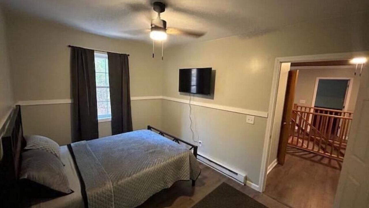 Photo of Bedroom in Green Valley