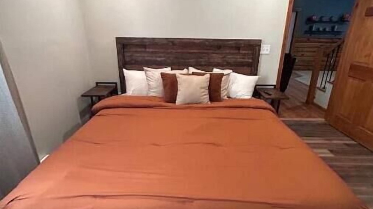 Photo of Bedroom in Green Valley