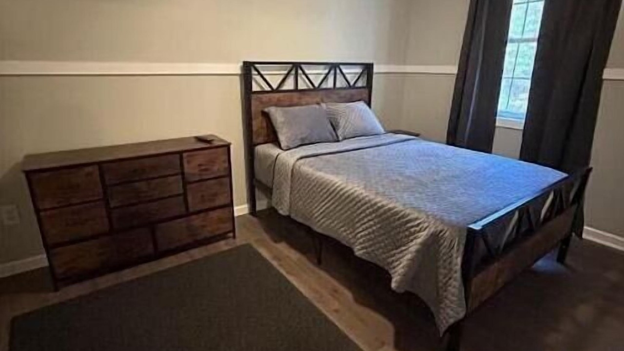 Photo of Bedroom in Green Valley