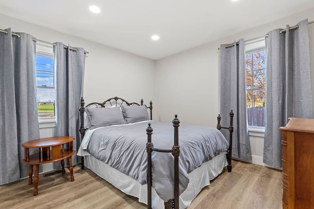Photo of Bedroom in Skaneateles