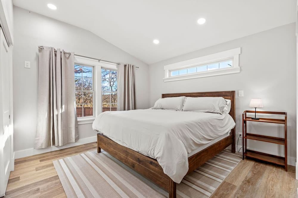 Photo of Bedroom in Skaneateles