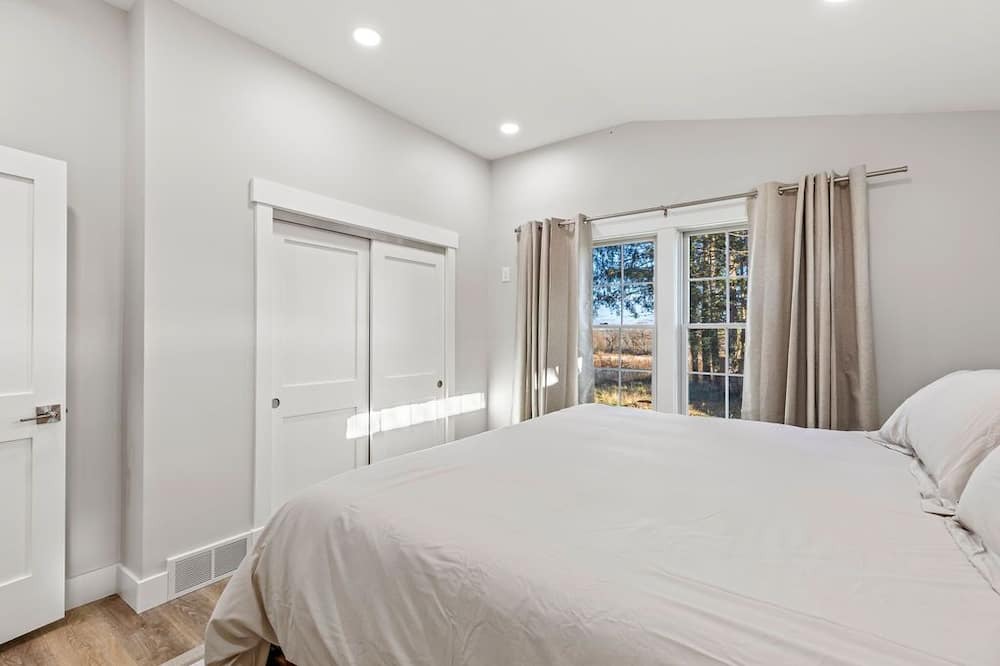 Photo of Bedroom in Skaneateles