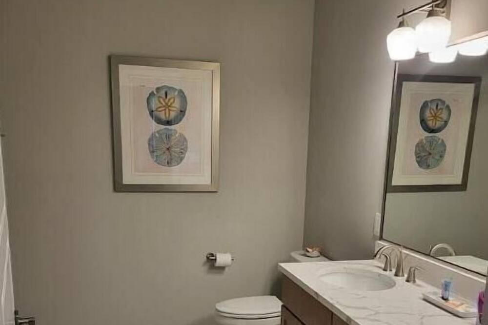 Photo of Bathroom in Portage