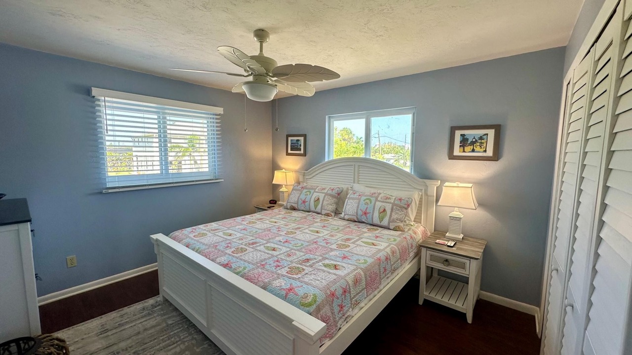 Photo of Bedroom in Laguna Shores
