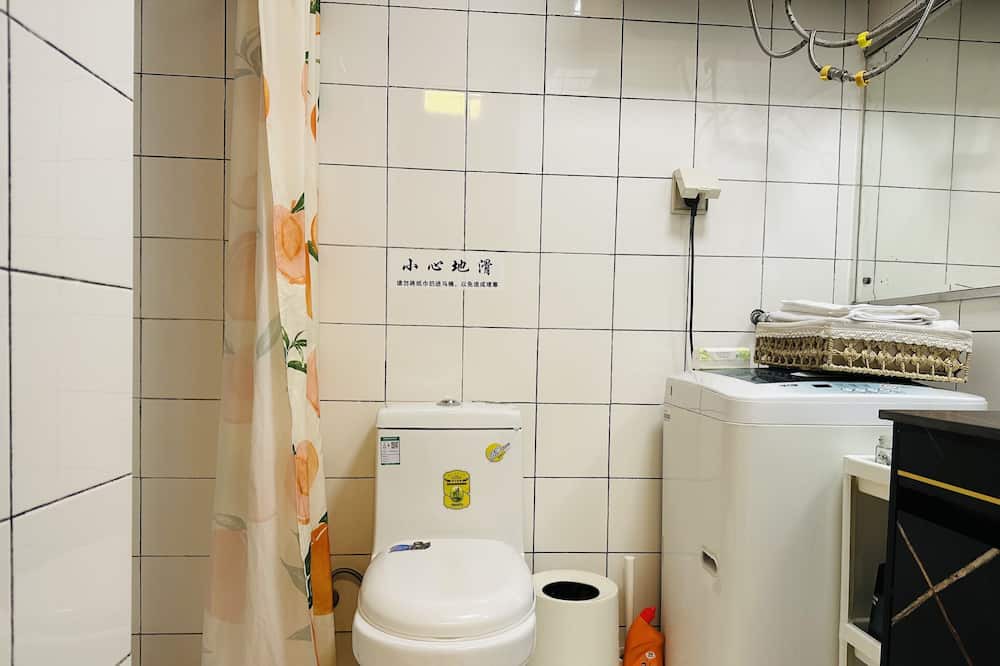 Photo of Bathroom in Shangqing Temple