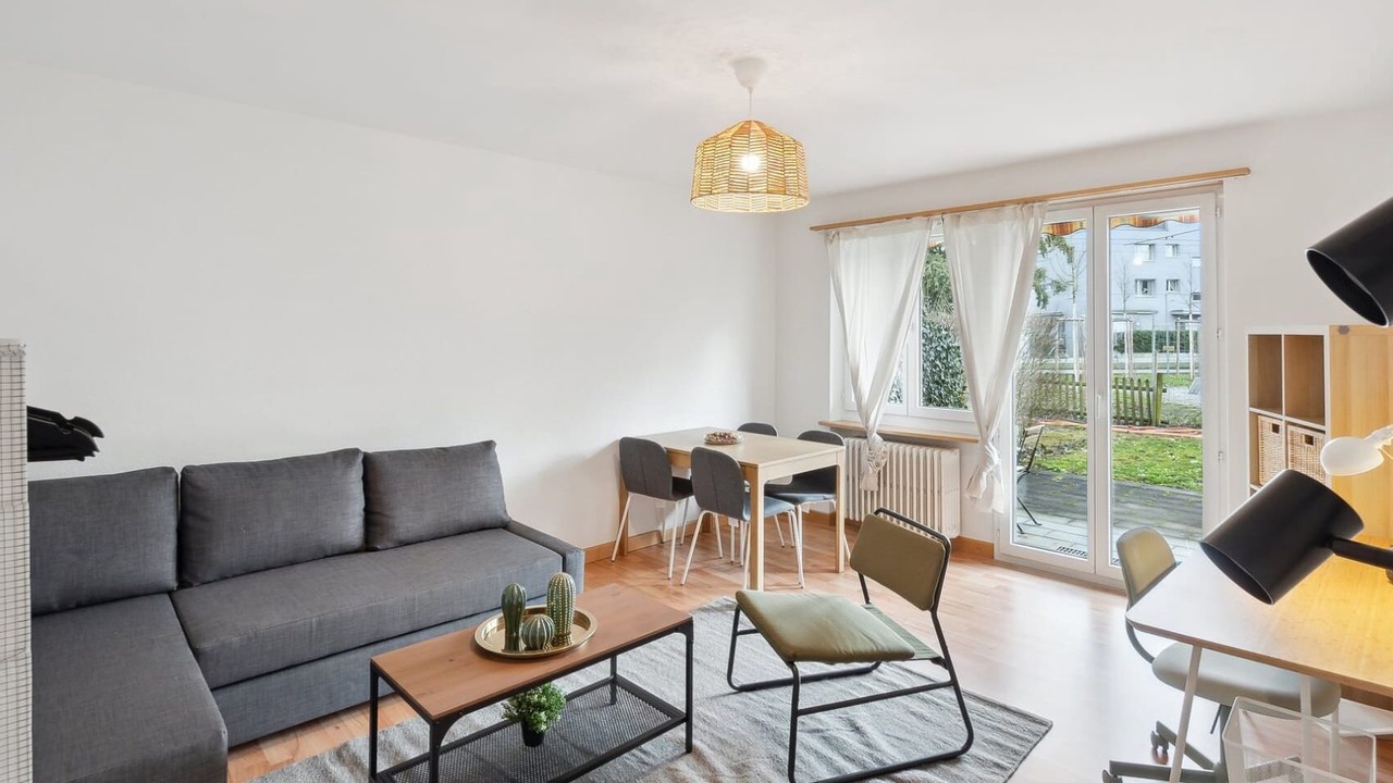 Photo of Livingroom in Center