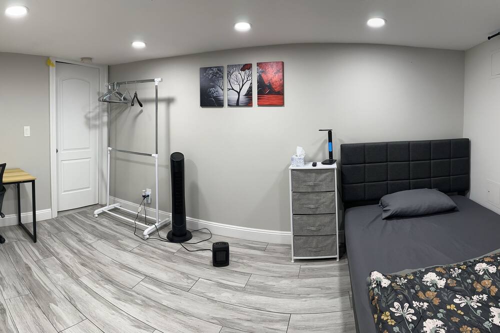 Photo of Bedroom in East Massapequa