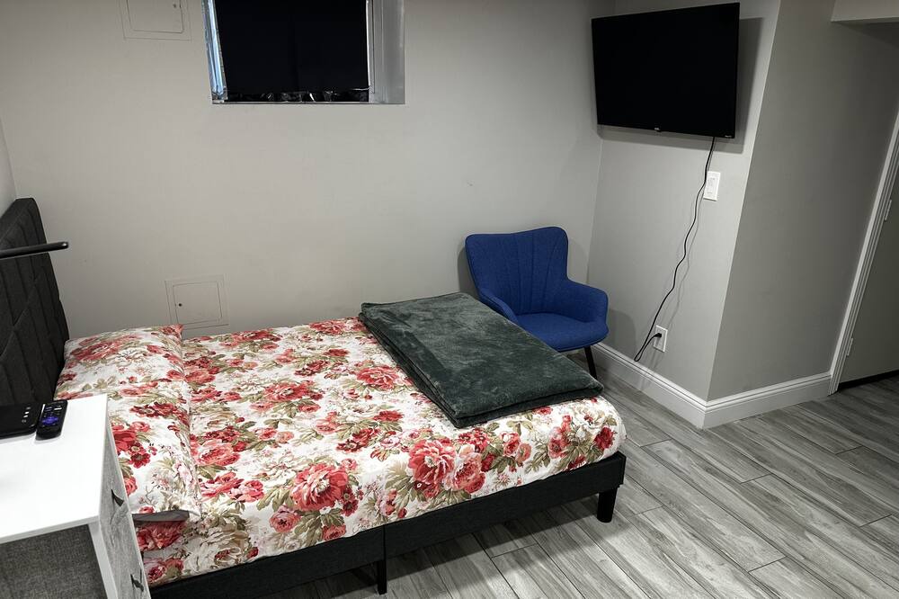 Photo of Bedroom in East Massapequa