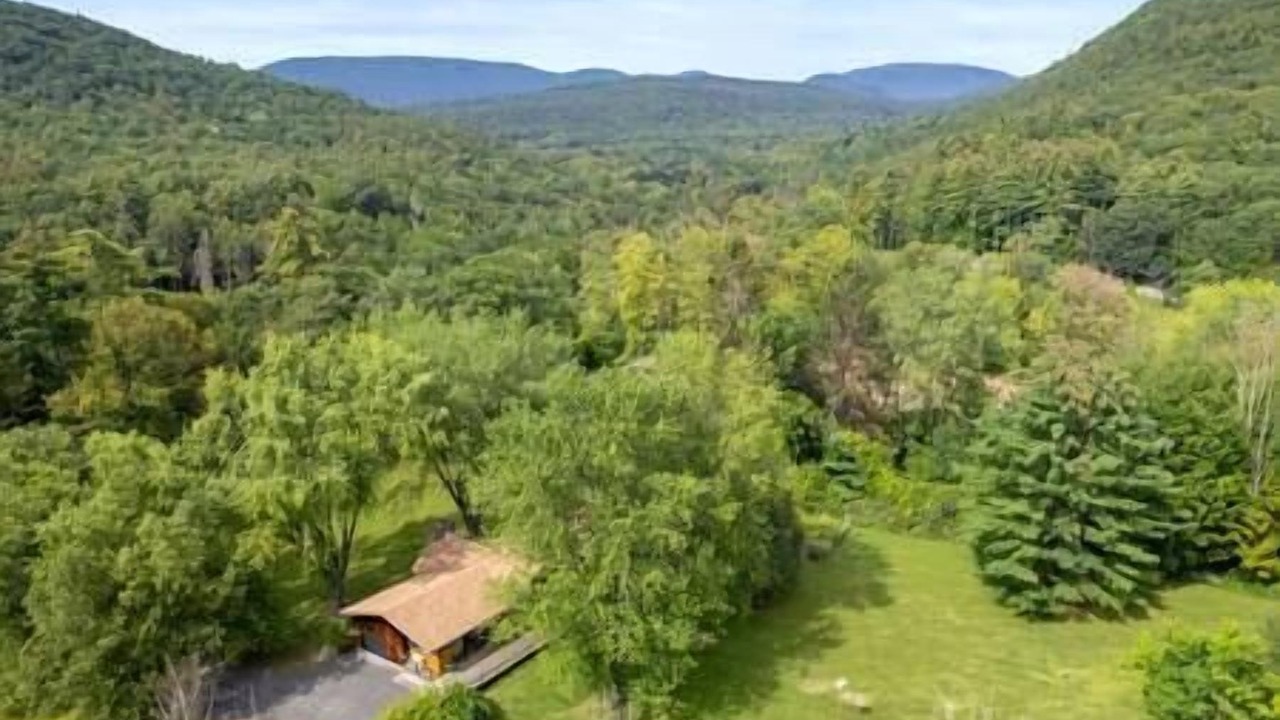 Photo of Outdoor in Woodstock