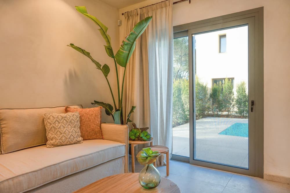 Photo of Livingroom in Kouramades