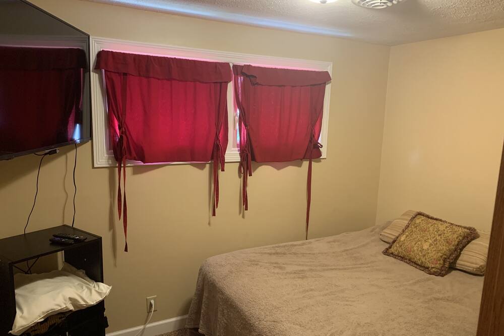 Photo of Bedroom in Notre Dame