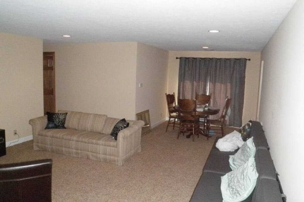 Photo of Livingroom in Notre Dame