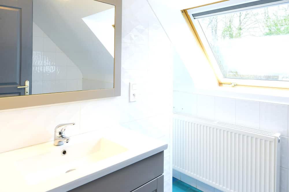 Photo of Bathroom in Saint-Brigitte