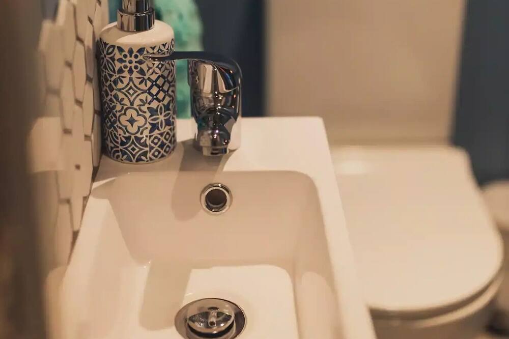 Photo of Bathroom in Garadice