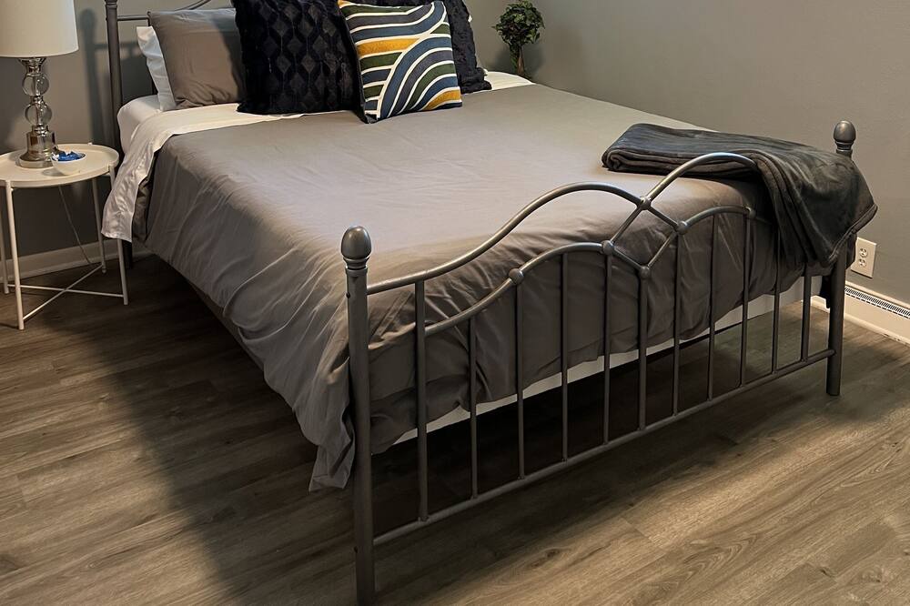 Photo of Bedroom in Wooded Estates