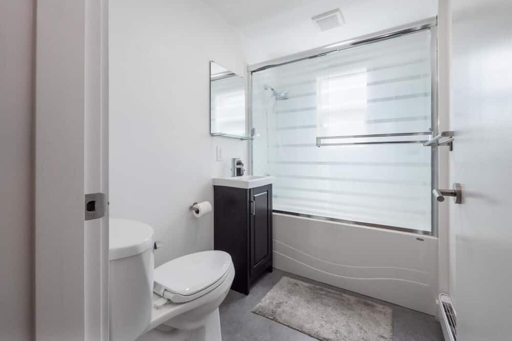 Photo of Bathroom in Gibsons