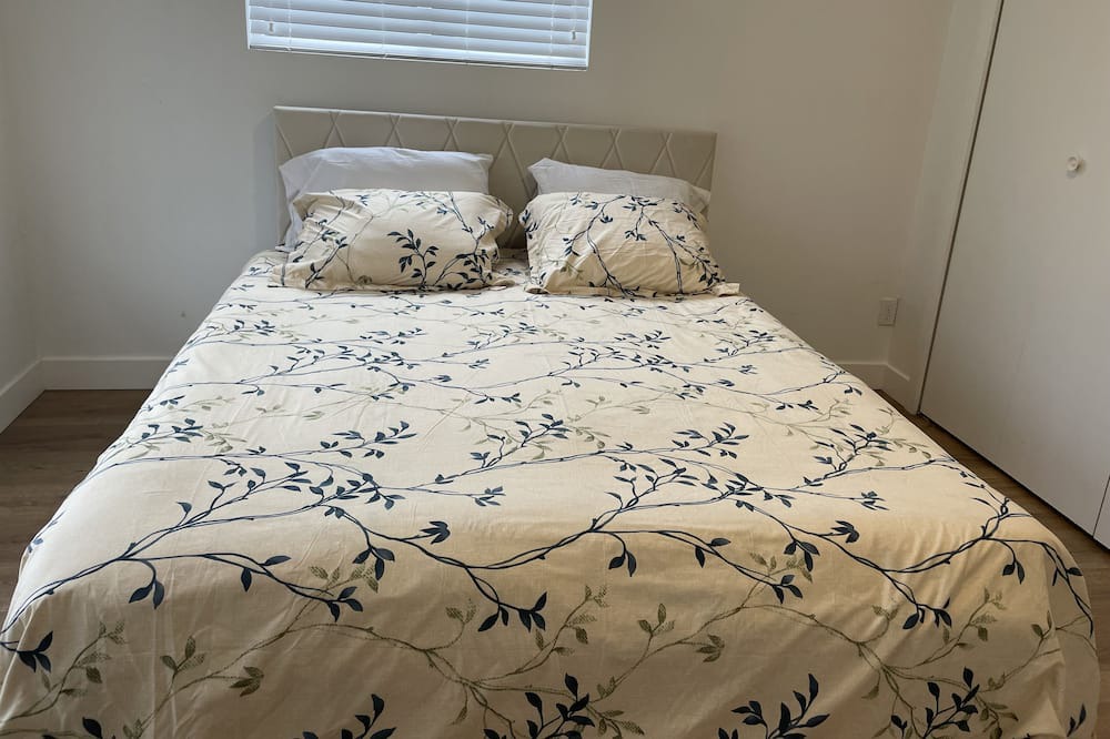 Photo of Bedroom in Gibsons