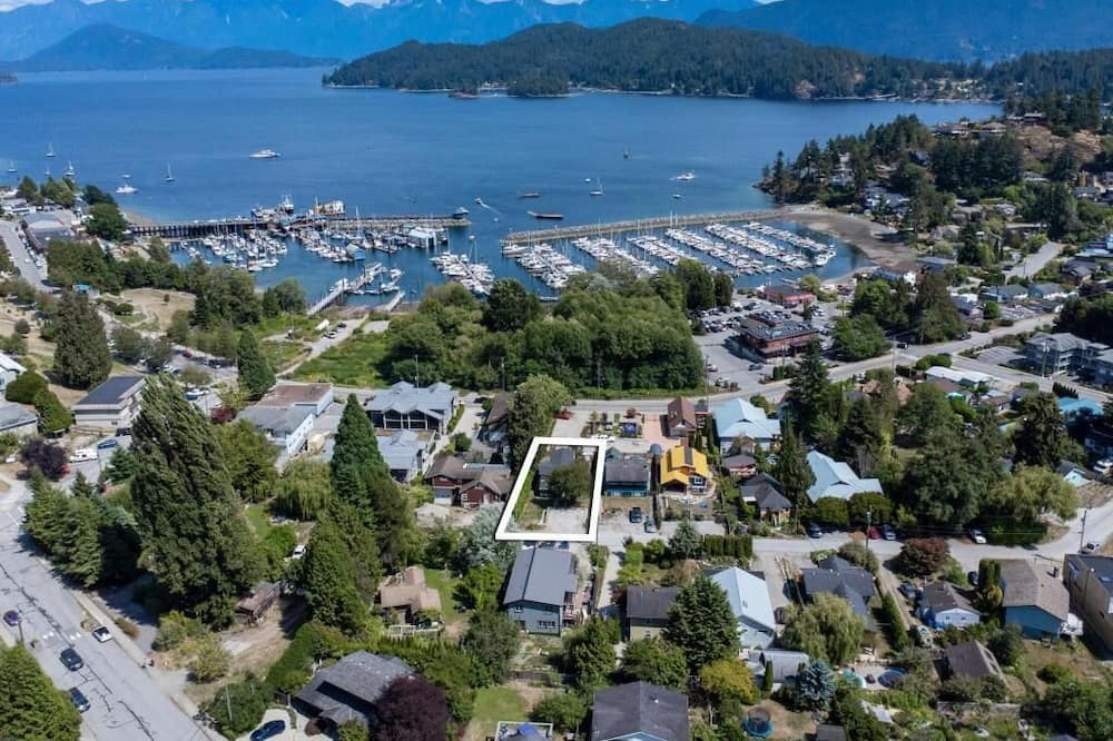 Photo of Outdoor in Gibsons