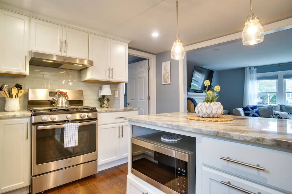 Photo of Kitchen in West Yarmouth