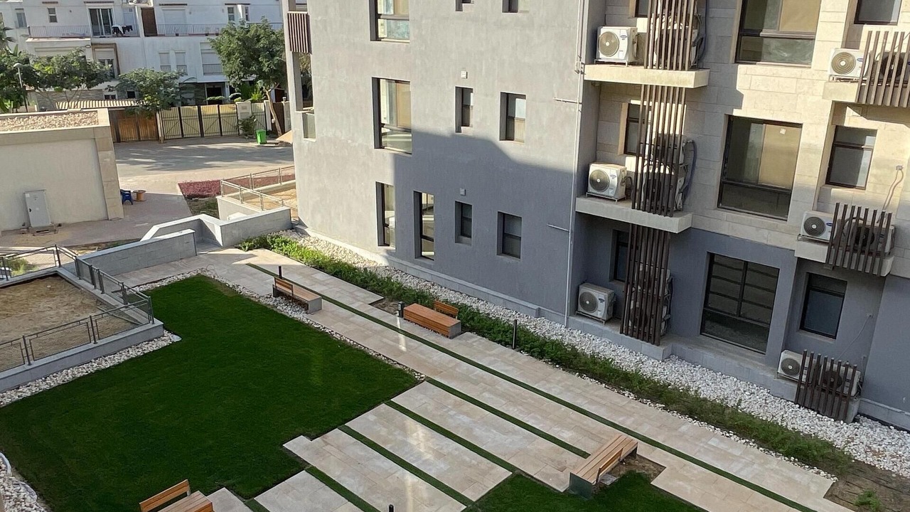 Photo of Outdoor in Sheikh Zayed City