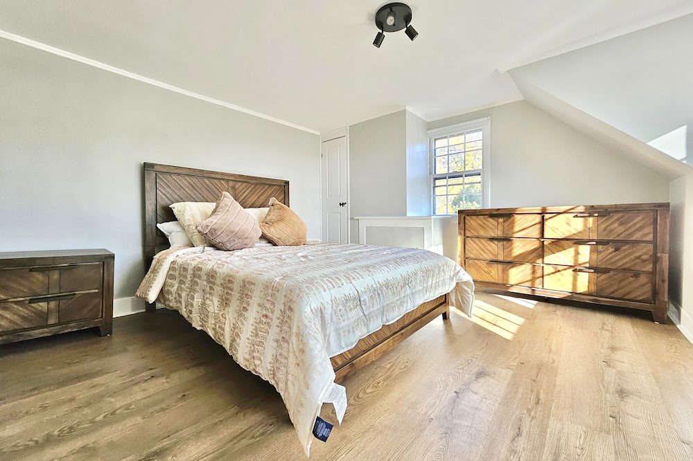 Photo of Bedroom in Newton Upper Falls