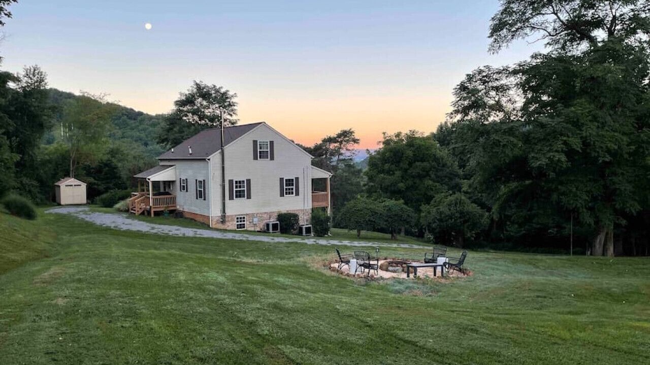 Photo of Outdoor in Stanley