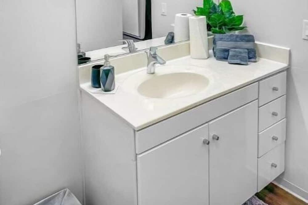 Photo of Bathroom in Assembly Square
