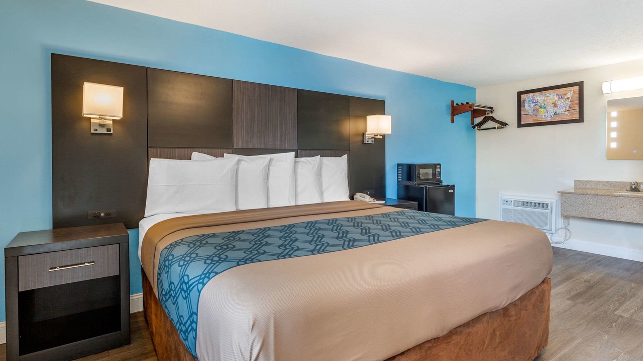 Photo of Bedroom in West Yarmouth