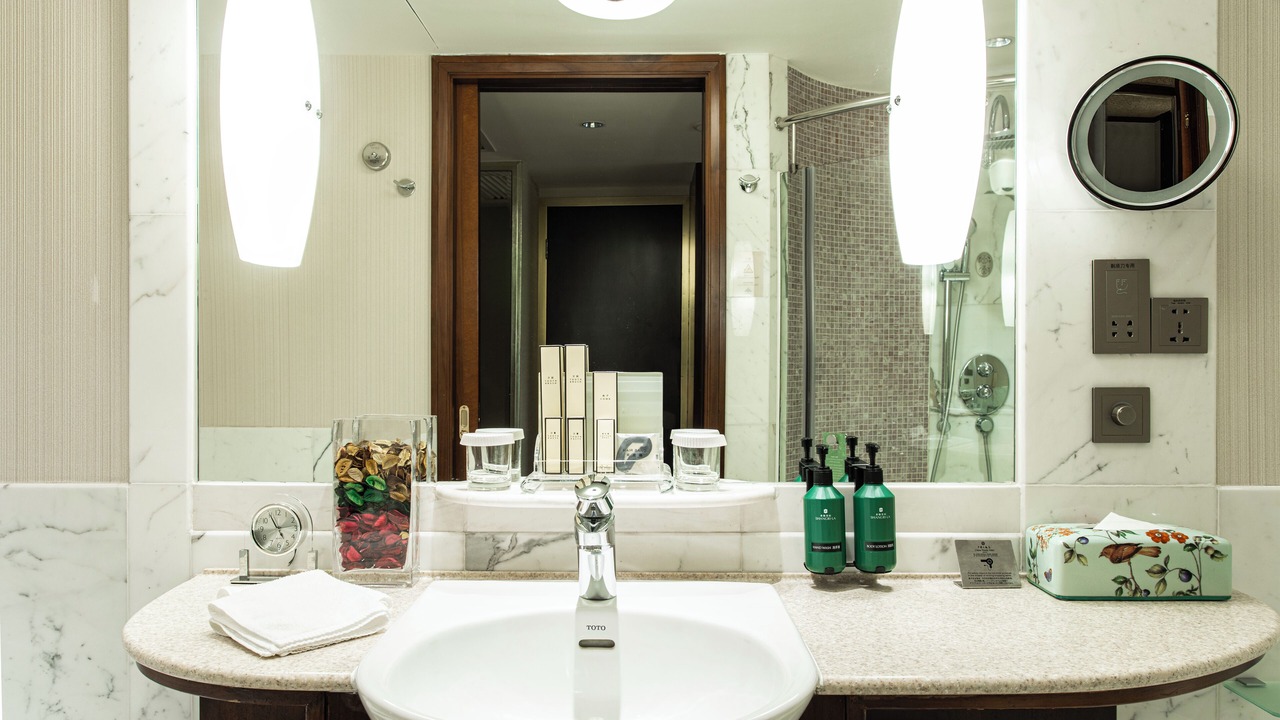 Photo of Bathroom in Jianwai Street