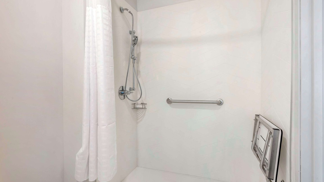 Photo of Bedroom in Kendallville