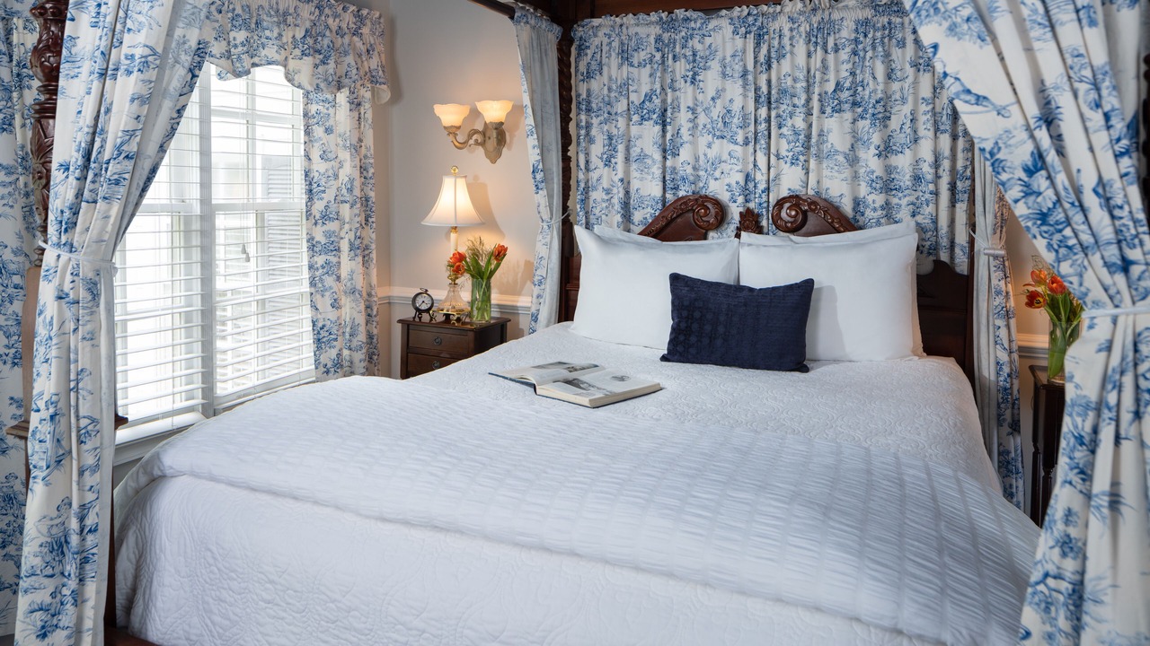 Photo of Bedroom in Williamsburg