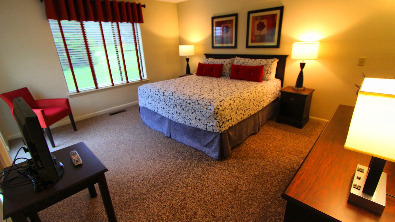Photo of Bedroom in Brewster