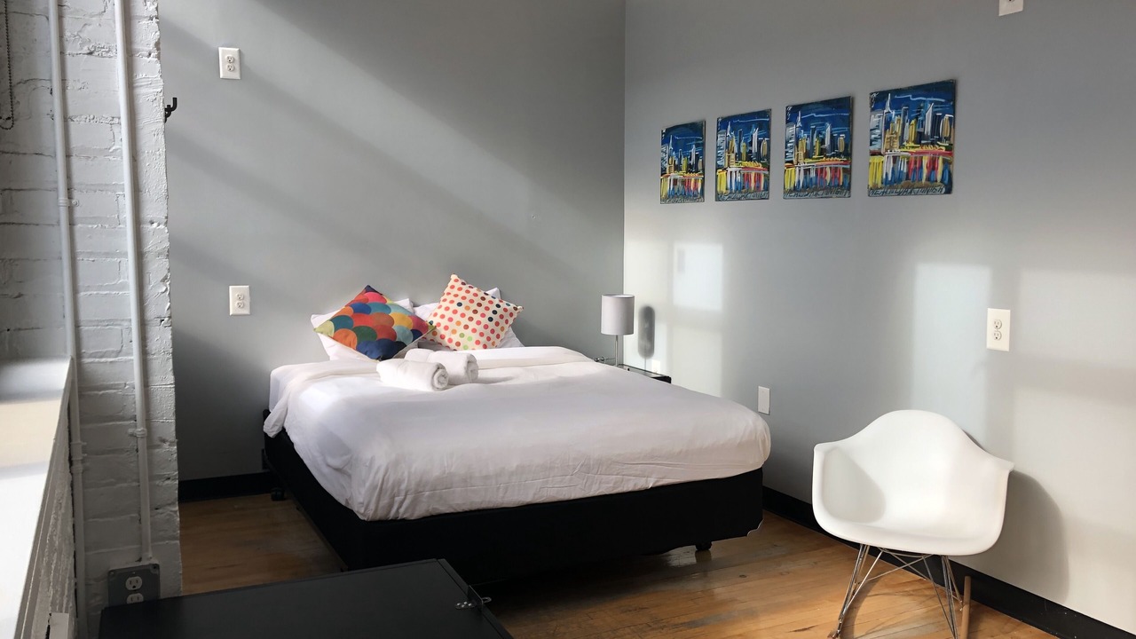 Photo of Bedroom in Hunters Point