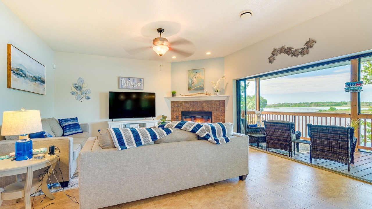 Photo of Livingroom in Old Homosassa
