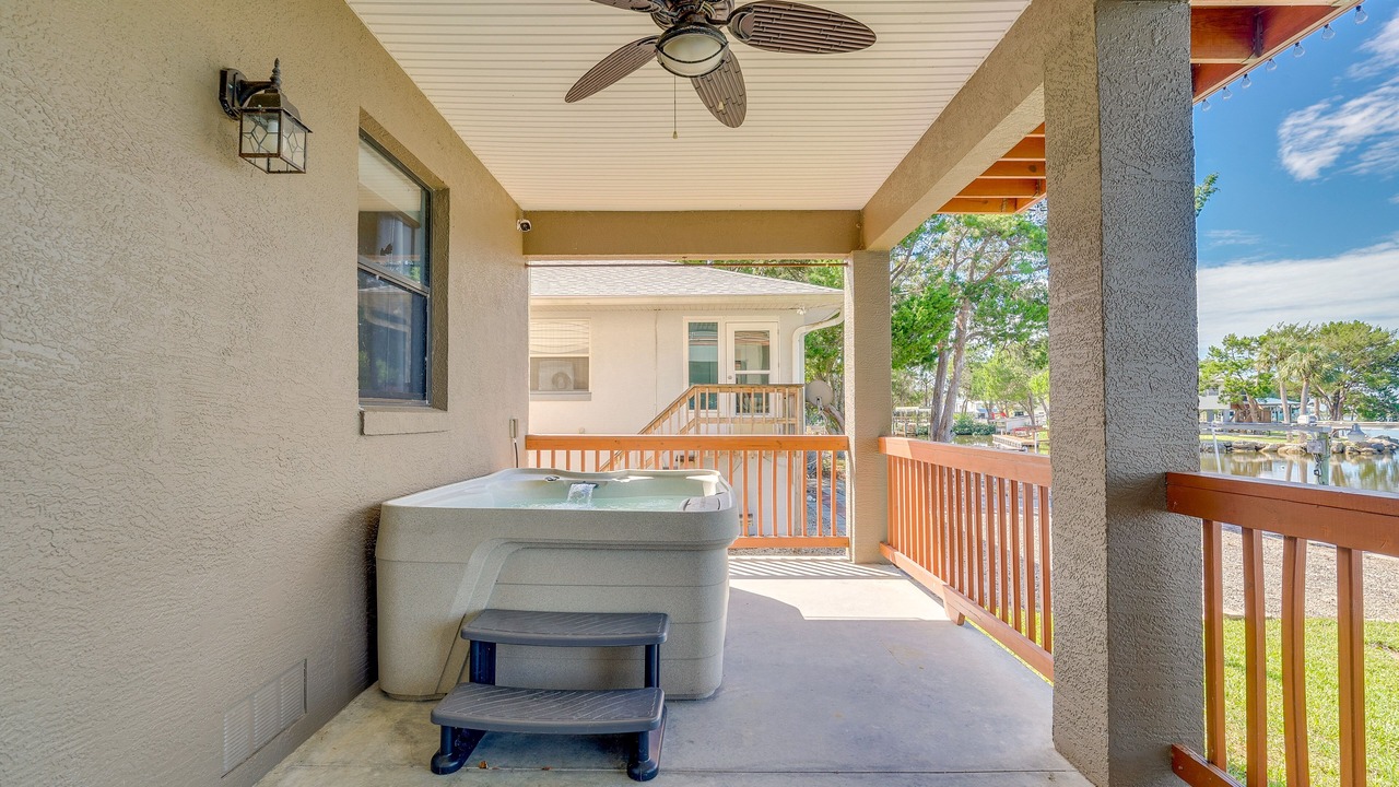 Photo of Patio Balcony in Old Homosassa