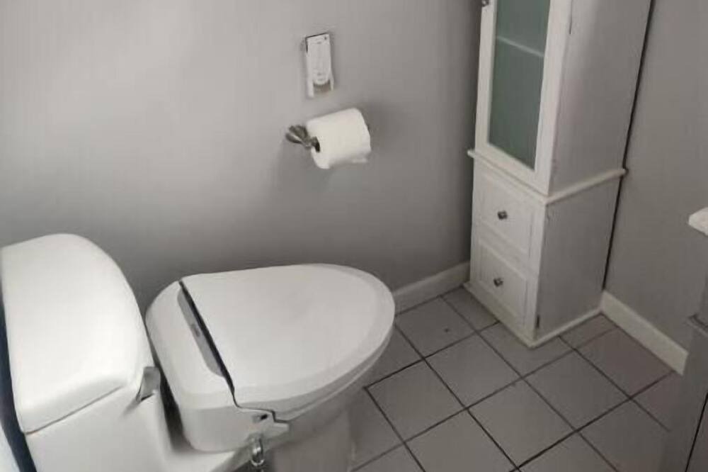Photo of Bathroom in Manorville
