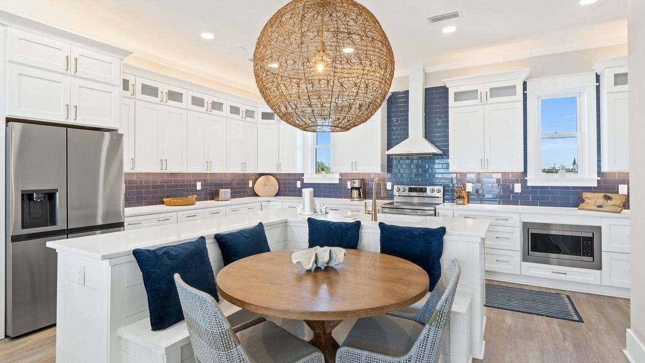 Photo of Livingroom in Crescent Beach