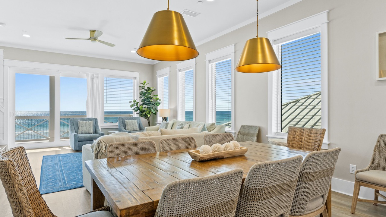 Photo of Livingroom in Crescent Beach
