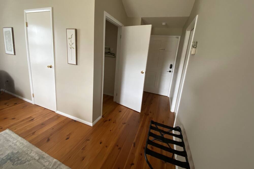 Photo of Bedroom in Metamora