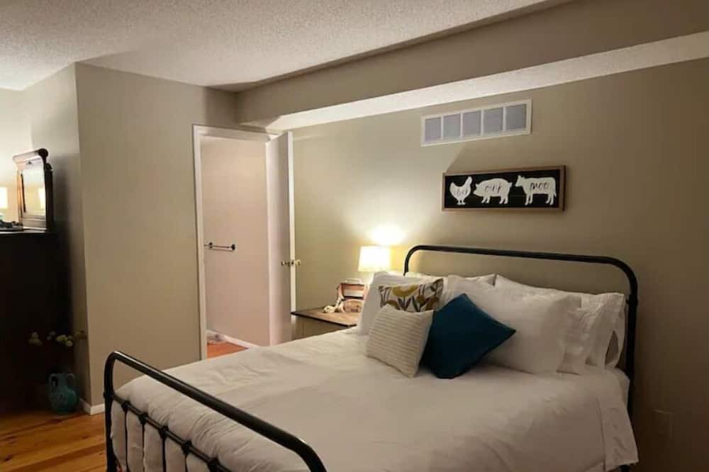 Photo of Bedroom in Metamora