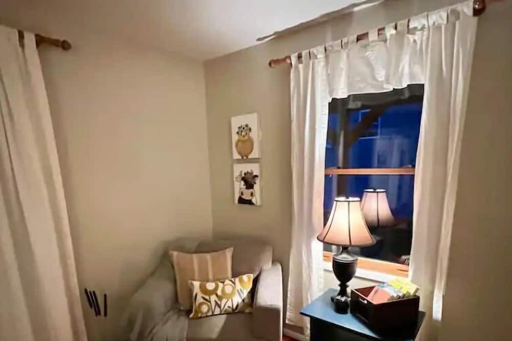 Photo of Bedroom in Metamora