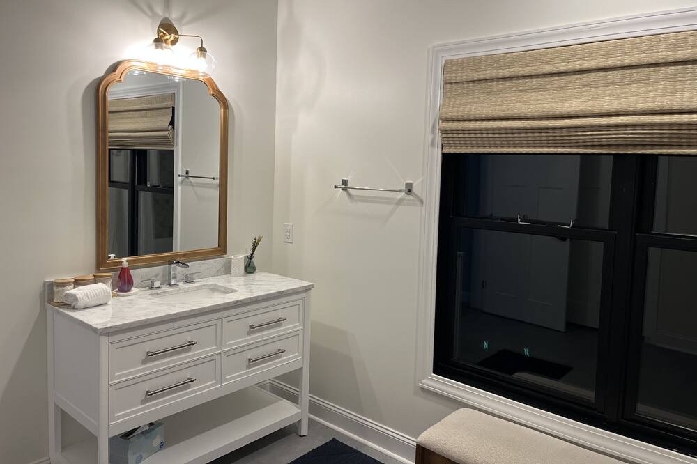 Photo of Bathroom in North Shore