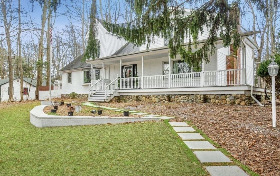 Photo of Outdoor in Middle Island