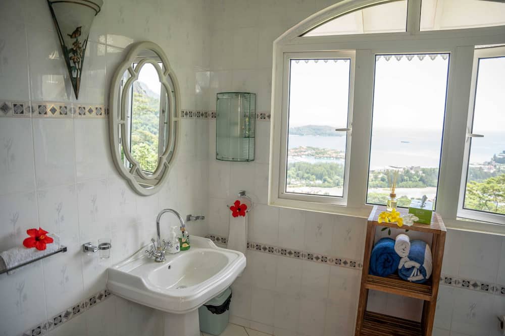 Photo of Bathroom in Zig Zag Ward